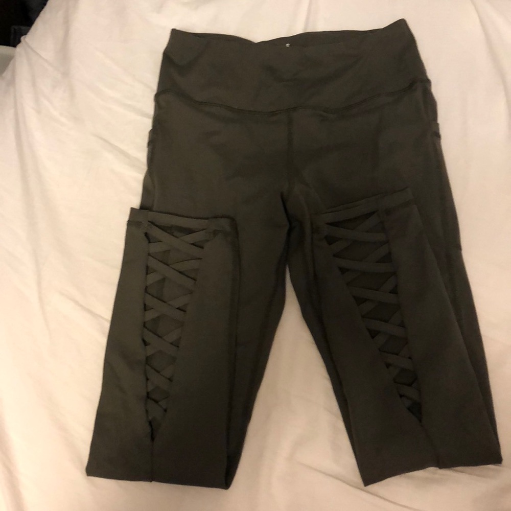 Senita Athletics Criss Cross Tights in pine green